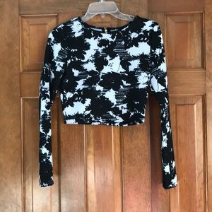 Cropped going out shirt long sleeve